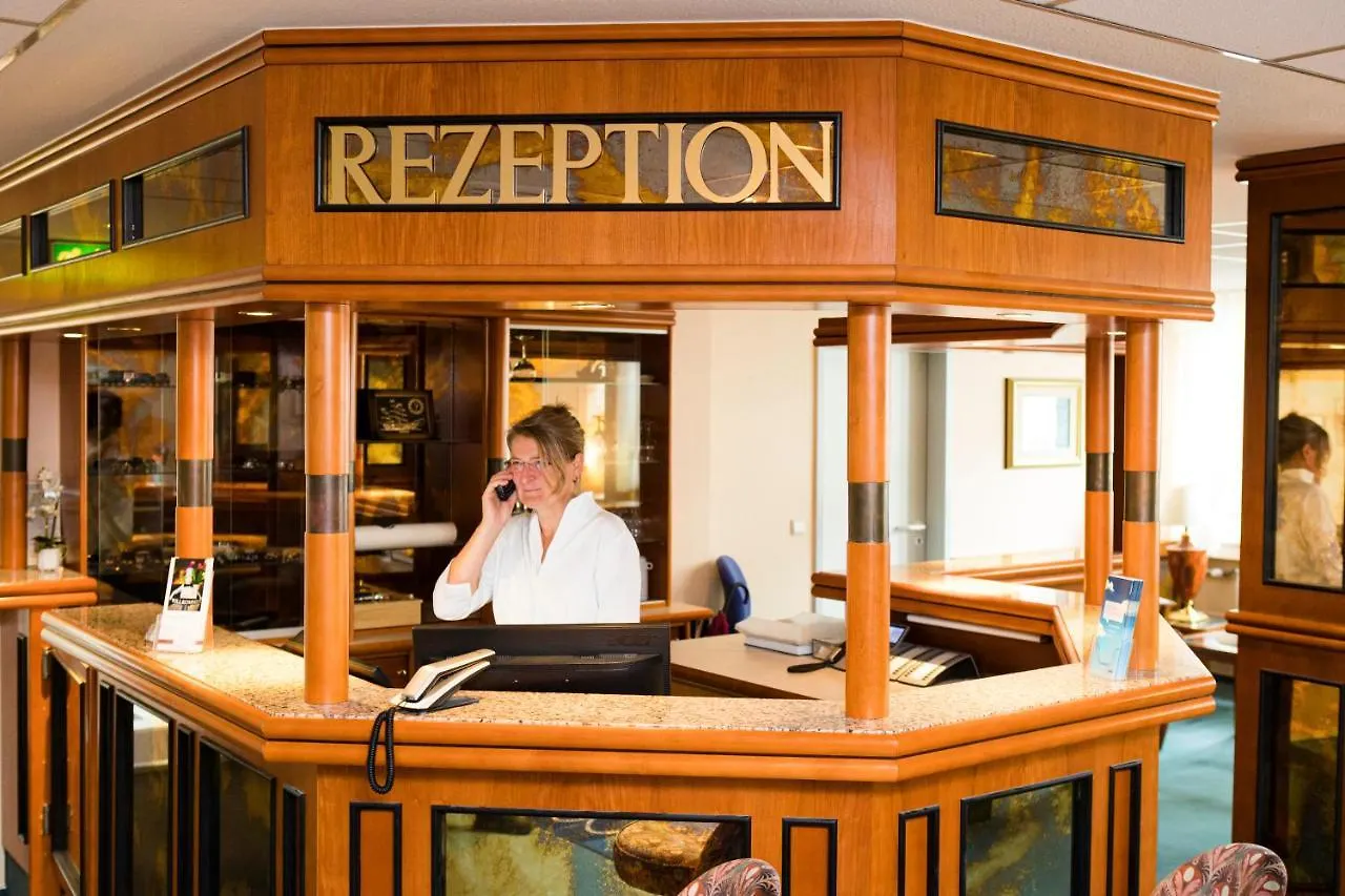 Hotel Am Düsseldorfer Platz Ratingen 3*,