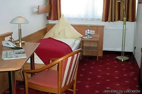 Hotel Am Duesseldorfer Platz Ράτινγκεν