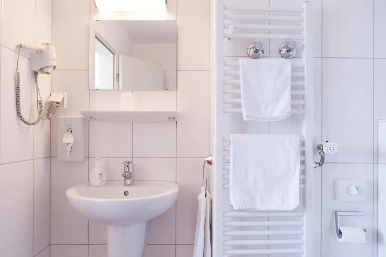 Hotel Am Duesseldorfer Platz Ράτινγκεν 3*,  Γερμανία